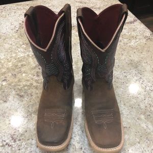 Little girls Ariat cowgirl boots